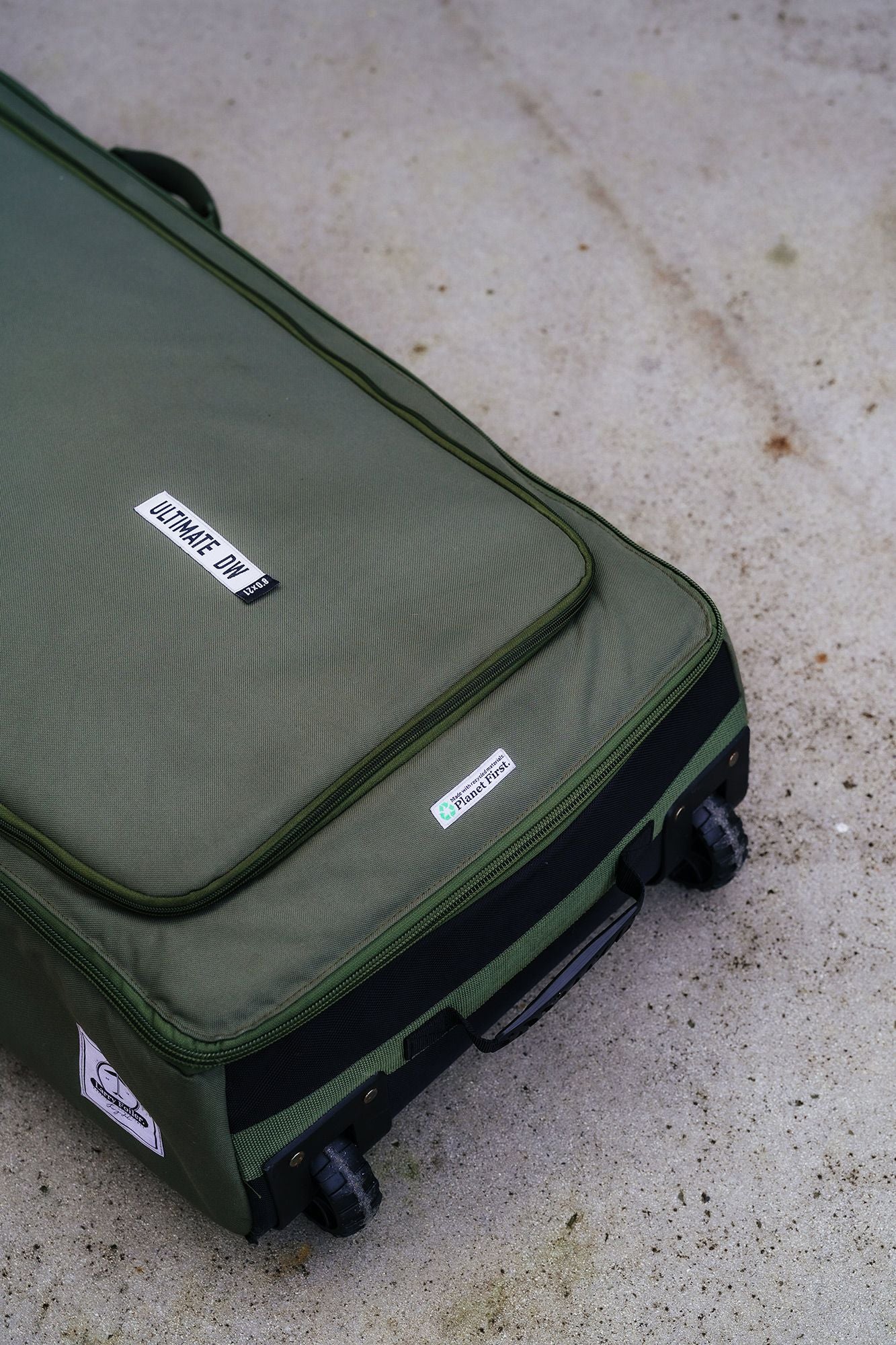 LF Supply Ultimate DW Travel Bag Wheelie