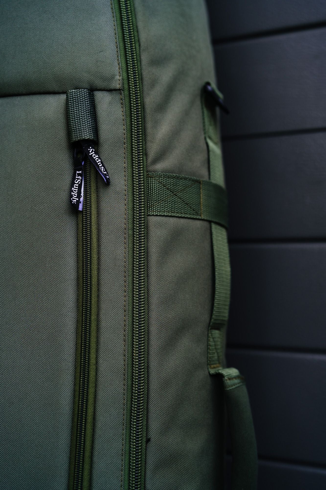 LF Supply Ultimate DW Travel Bag Wheelie