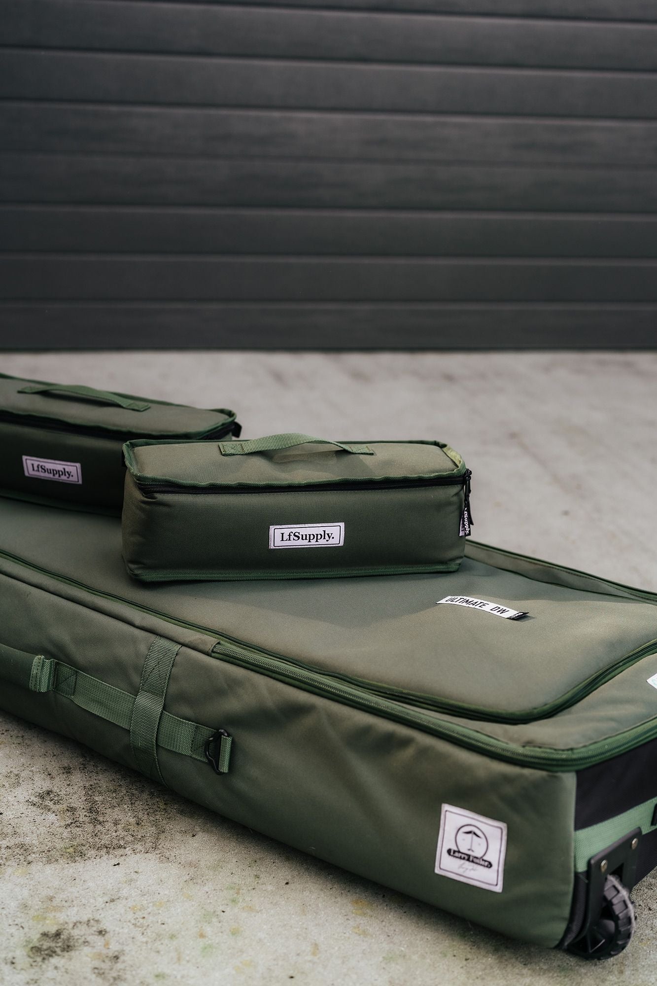 LF Supply Ultimate DW Travel Bag Wheelie