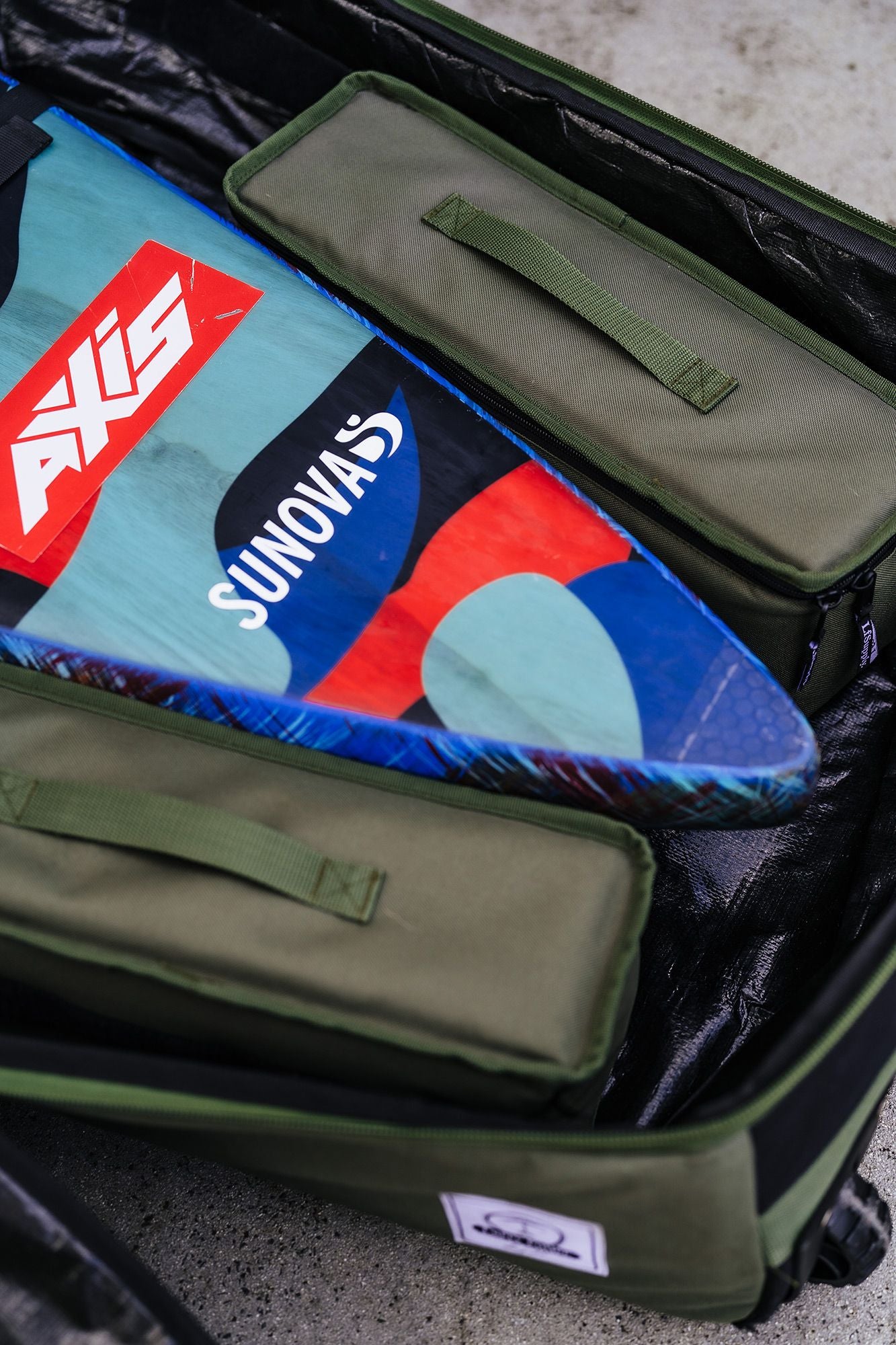 LF Supply Ultimate DW Travel Bag Wheelie
